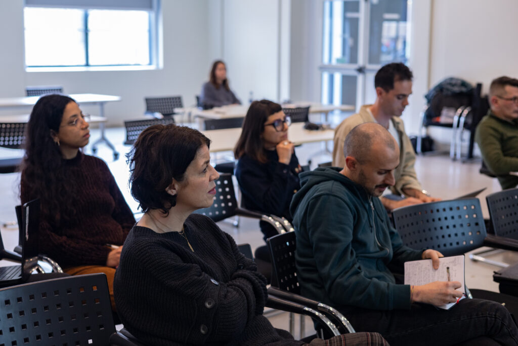 Foto Story System, workshop per artisti su intelligenza artificiale e scrittura creativa, condotto da dmstfctn, MAMBO Bologna 12-13 febbraio 2025 - Ph Sineglossa 1