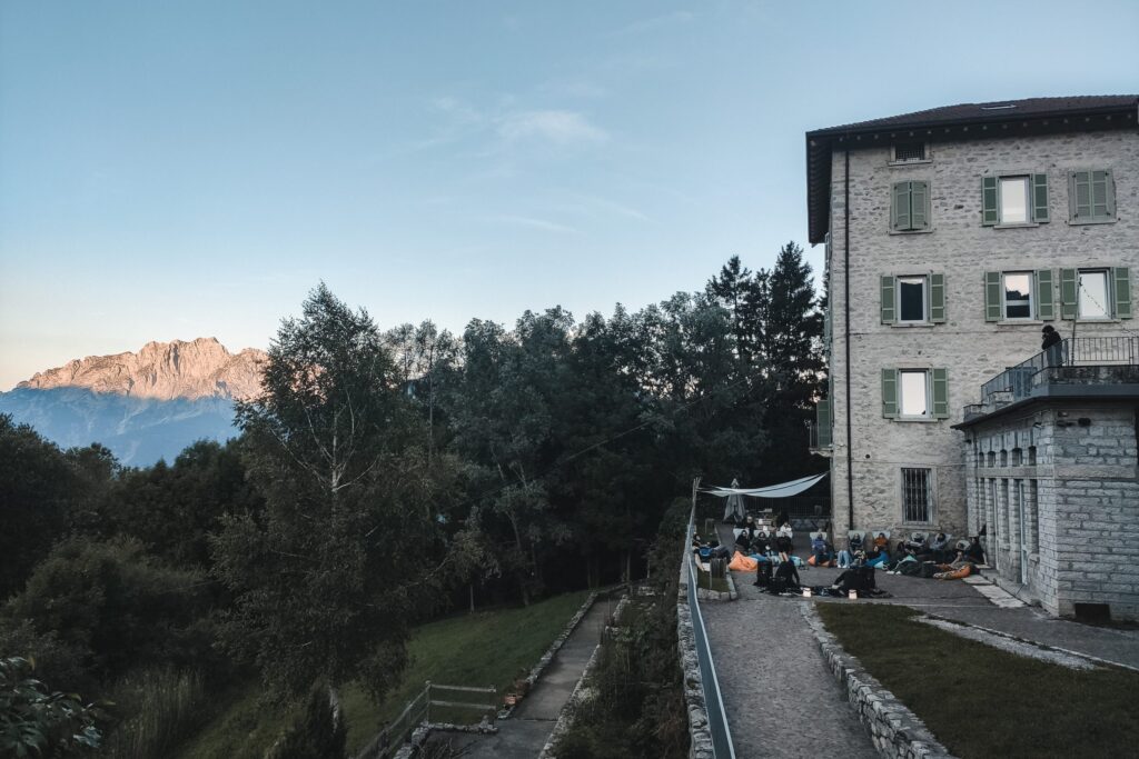 foto festival corpo montagna avanzi casa del parco adamello