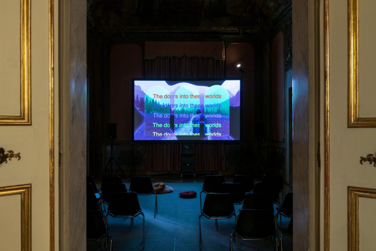 Foto di And We Thought III (proiezione) presso Alchemilla