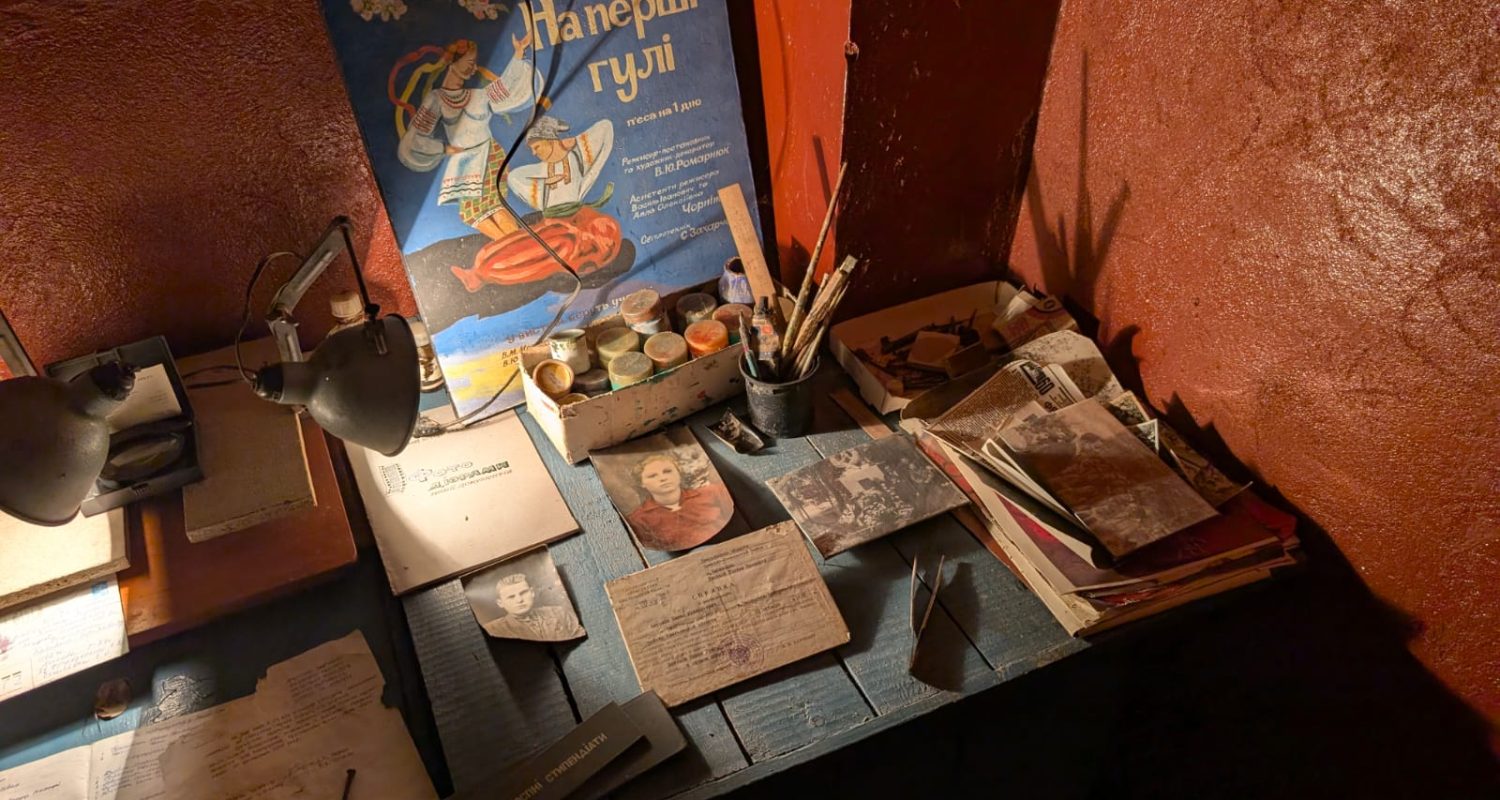 Discovery Guide — photo from the art residency in Ukraine, September 2025 - Chabanivka museum 18