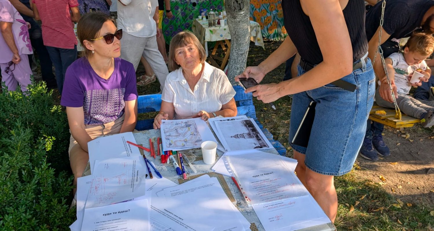 Discovery Guide — photo from the art residency in Ukraine, September 2025 - Family Enterprise “Perlyny Bakota – Prudyvusiv Herbalist” community meeting 18