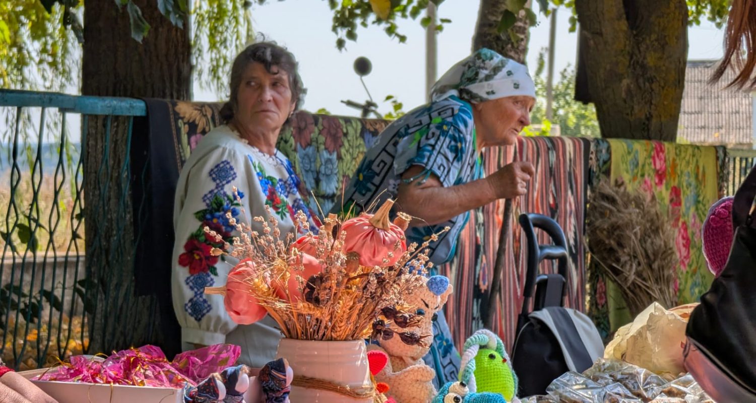 Discovery Guide — photo from the art residency in Ukraine, September 2025 - Gorayiv Village Club community meeting 10