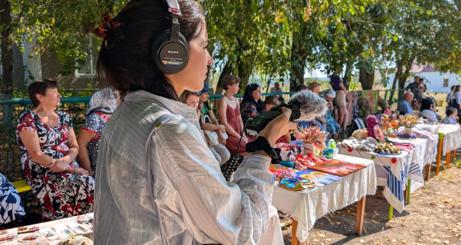 Discovery Guide — photo from the art residency in Ukraine, September 2025 - Gorayiv Village Club community meeting 9