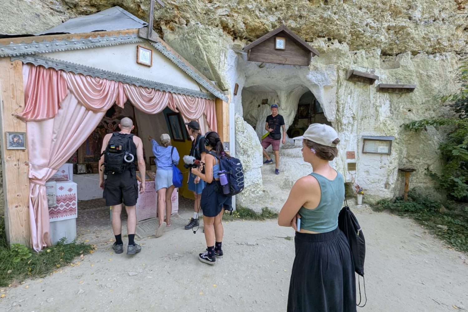 Discovery Guide — photo from the art residency in Ukraine, September 2025 - Monastero rupestre di Bakotskyi Mikhailovsky sul fiume Dnestr, all’interno del Parco Naturale Nazionale Podilski Tovtry 7