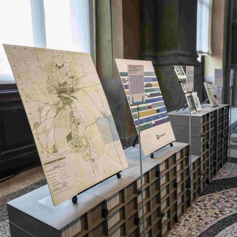 Foto Mostra 'Dati Sensibili', materiali dell'Archivio Storico Olivetti, Museo Nazionale del Risorgimento Italiano per Biennale Tecnologia 2026, Torino, Ph Politecnico di Torino